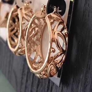 NAPIER Mod/Contemporary Gold Open Leaf Design Chunky Hoop Earrings**NEW!